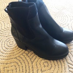 JUSTFAB BLACK SWEATER BOOTIES IN SIZE 12!
